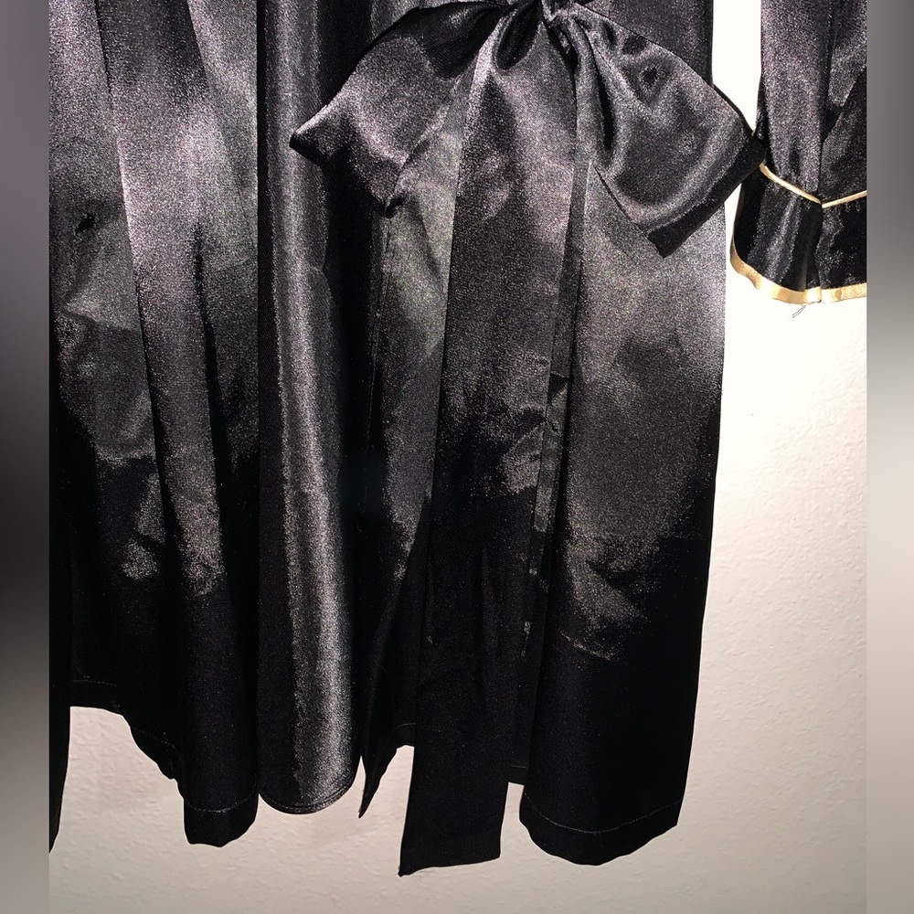 Jones New York night gown and robe black gold accents silk feel size s/m - Picture 6 of 10